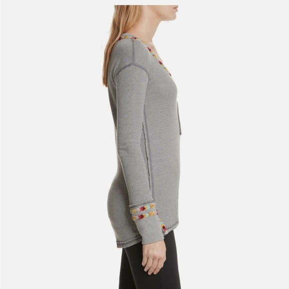 We The Free Gray Cotton Blend Rainbow Thermal Henley Top Size Small - Picture 11 of 13